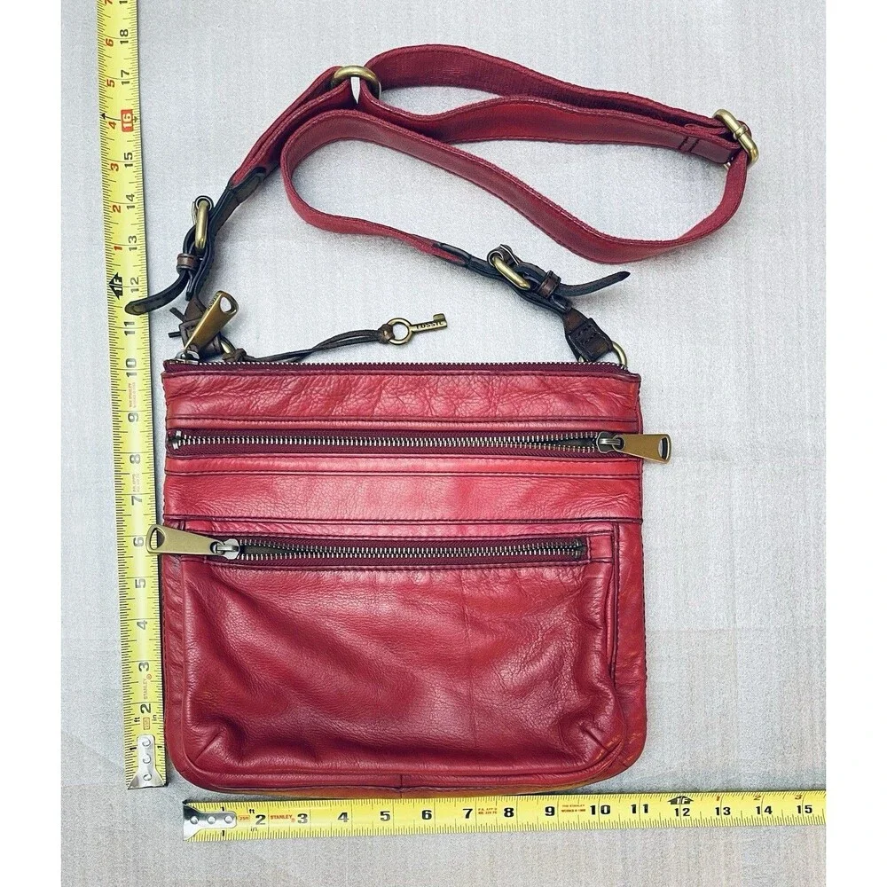 Fossil Magenta Pink Leather Crossbody Bag Purse Soft Cowhide ~ 11"x10"  VGUC - Picture 3 of 12